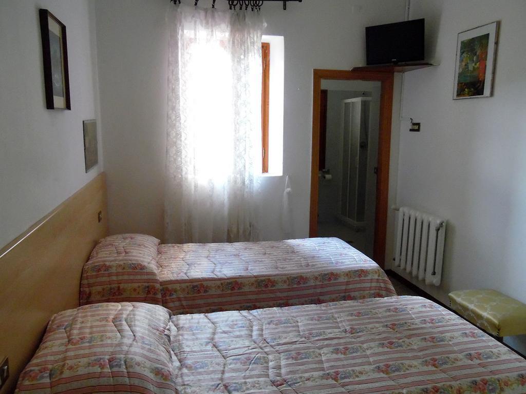 Albergo Ristorante La Torretta Castiglione dei Pepoli Rom bilde